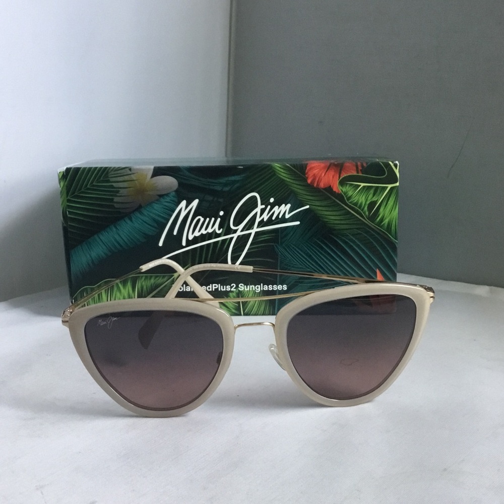 Maui Jim Hunakai Cream Frame Sunglasses with Brown Gradient Lenses Polarized.